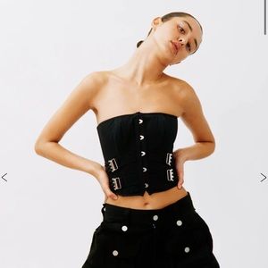 With Jéan Fasten Top